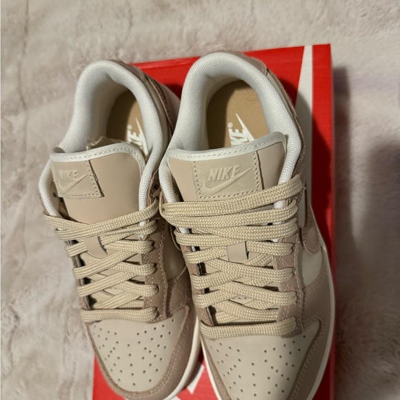 Nike Women’s Dunk Low SE - Picture 5 of 9